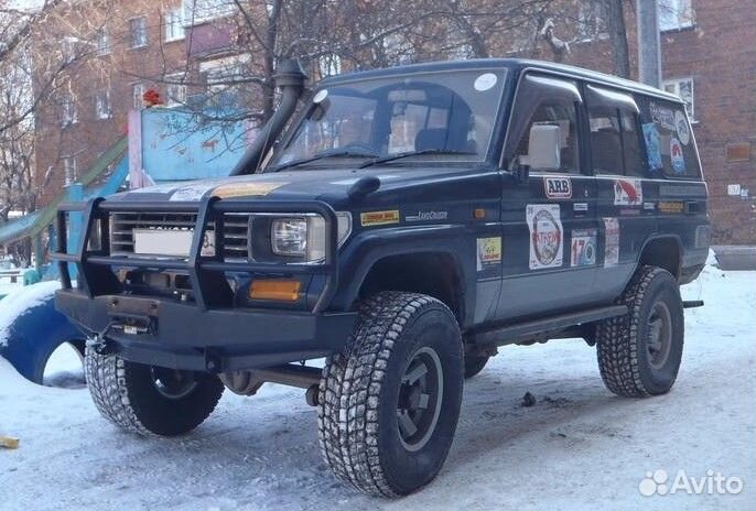 Передний силовой бампер Тойота Ленд Крузер 78