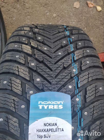 Nokian Tyres Hakkapeliitta 10p SUV 275/50 R21 113T