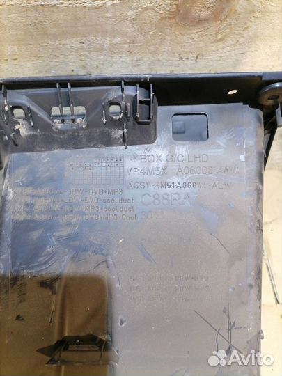 Бардачок Ford Focus 2