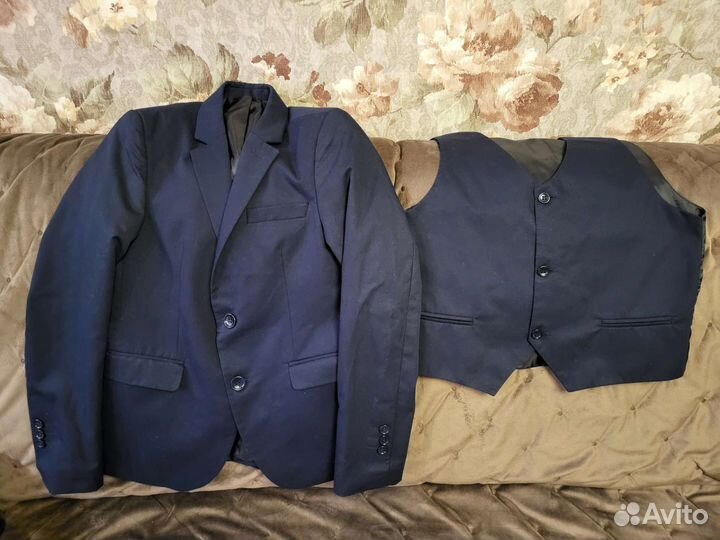 Школьный костюм