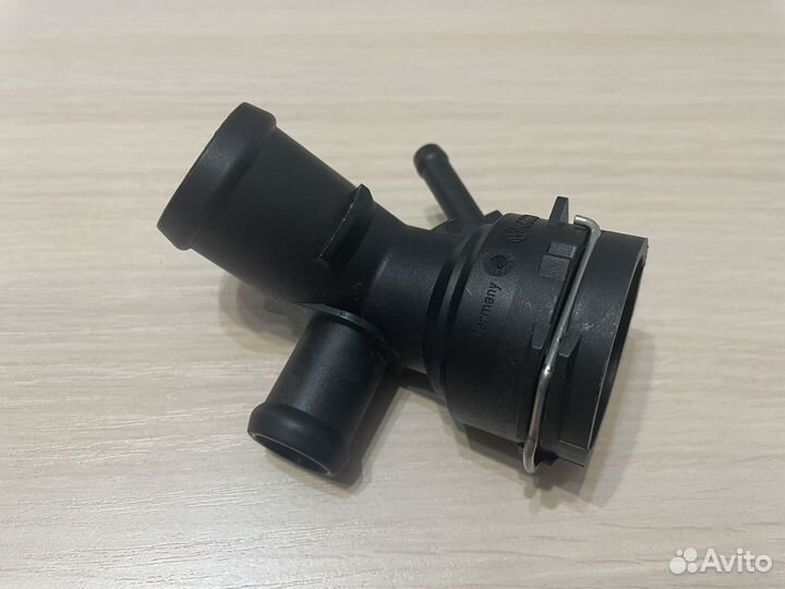 Фланец системы охлаждения VW skoda audi