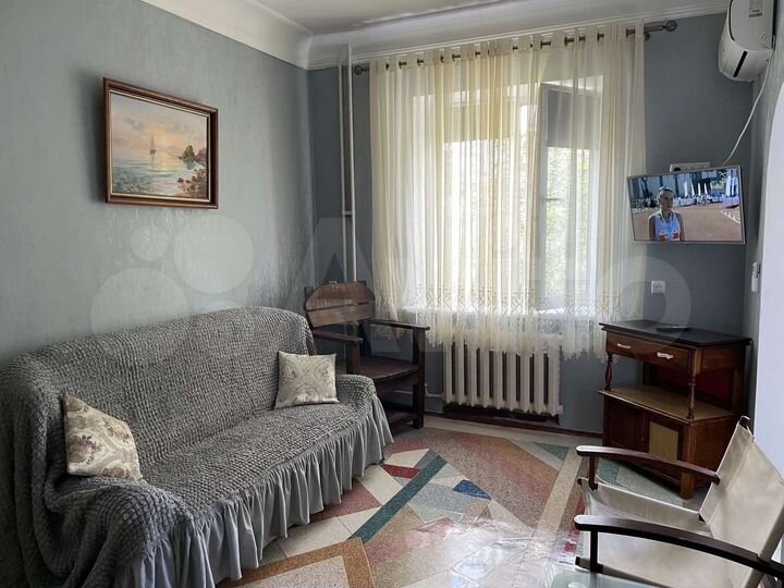 2-к. квартира, 46 м², 1/3 эт.