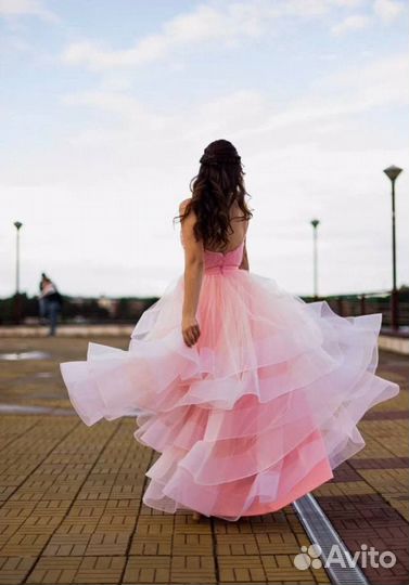 Нарядное платье