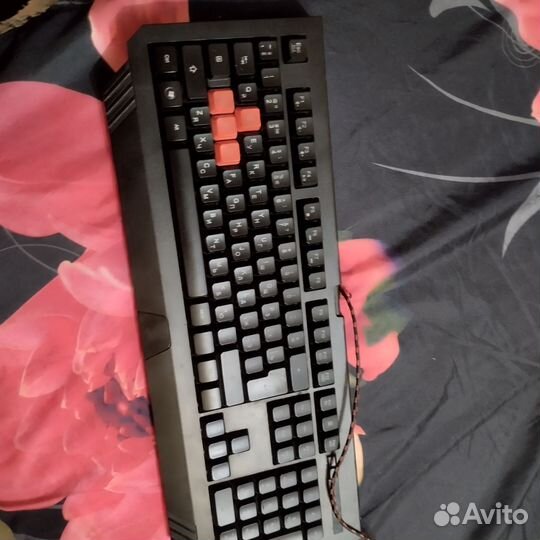 Клавиатура игровая Bloody