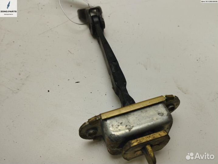 Ограничитель открывания двери передней 804301U600 на Nissan Note