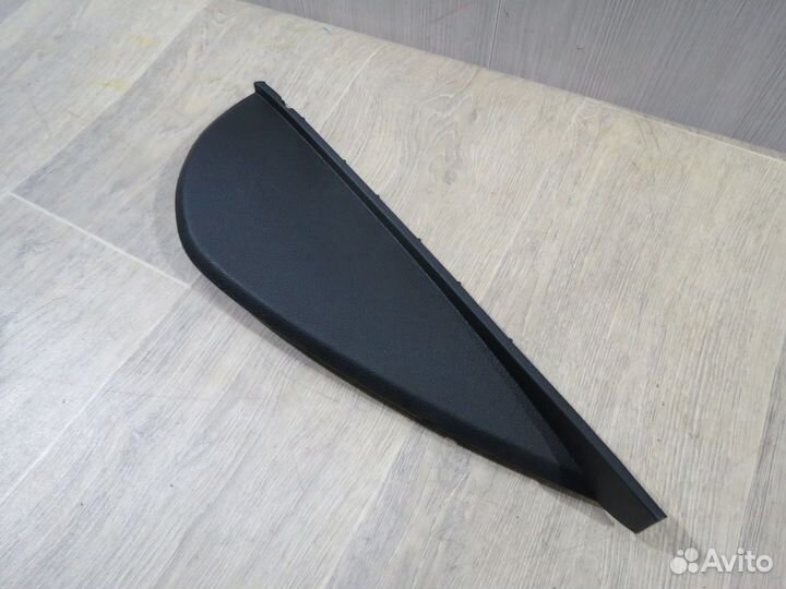 Накладка торпедо правая Kia Rio 4