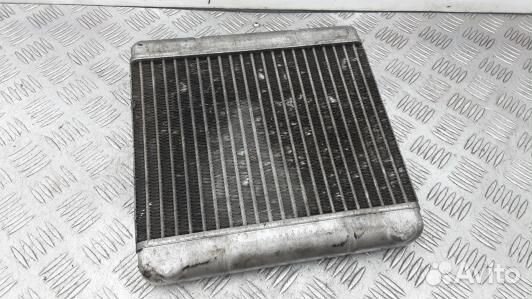 Радиатор масляный BMW 7 F01 (3FX22KD01)