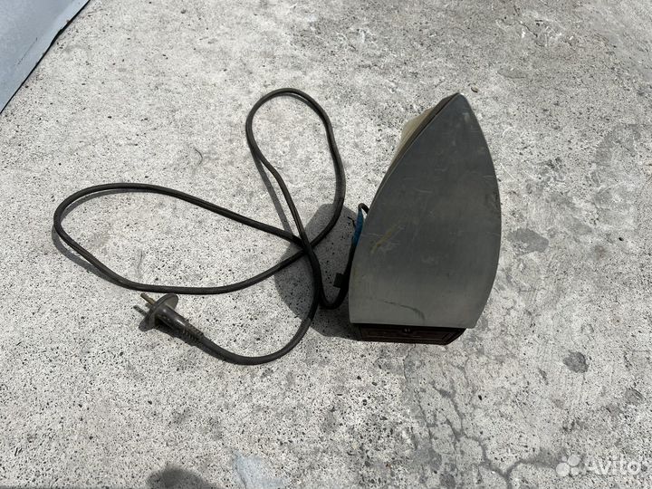 Продам утюг