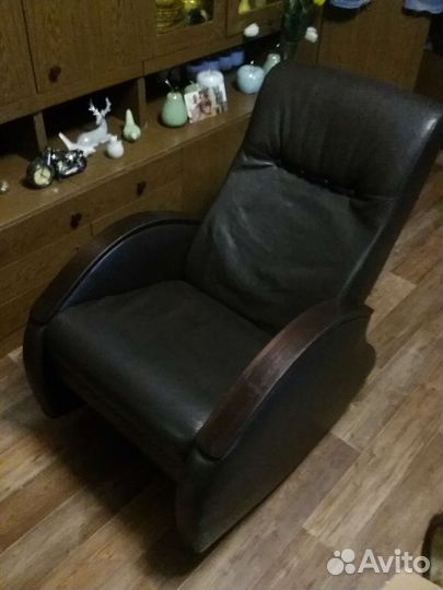 Кресло кожаное