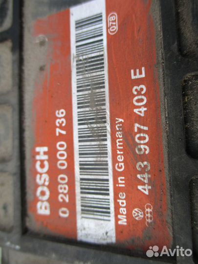 Блок управления двигателем 443907403E VW Пассат Б3