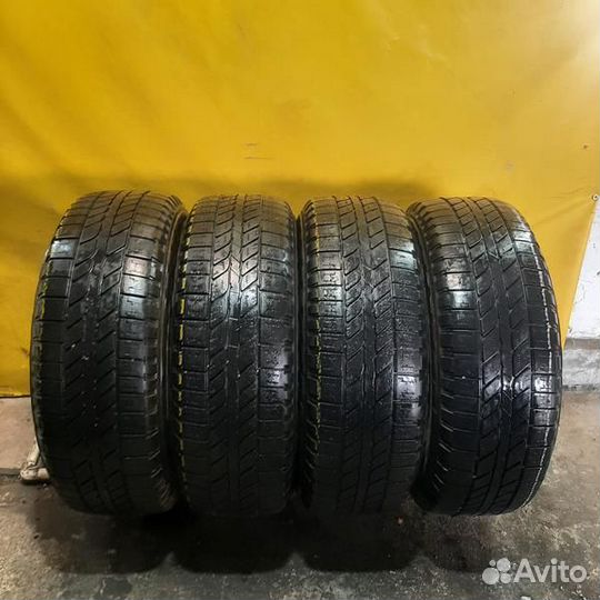 Michelin 4x4 Synchrone 235/70 R16