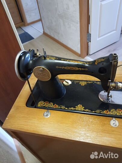 Швейная машина Подольск ножная пмз-2М