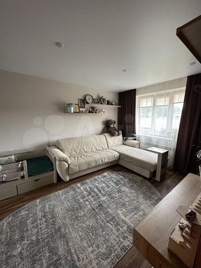 2-к. квартира, 60 м², 1/17 эт.