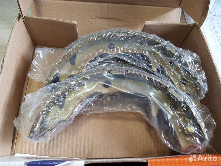 Тормозные колодки задние