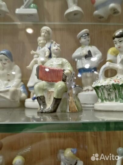 Статуэтки. Не отправляю. Самовывоз. Цены разные
