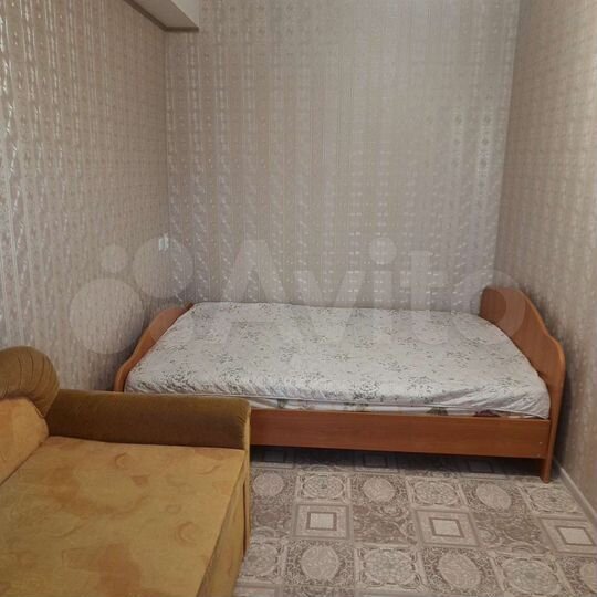 2-к. квартира, 42 м², 1/3 эт.