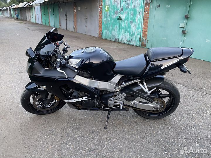 Honda cbr 929