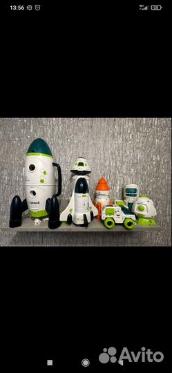 Набор космической станции