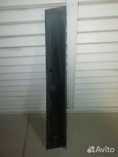 Накладка двери передняя правая Mercedes-Benz