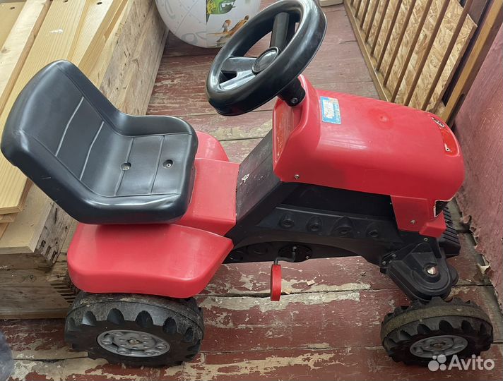 Детский трактор с педалями Полесье