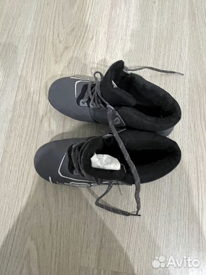 Лыжные ботинки