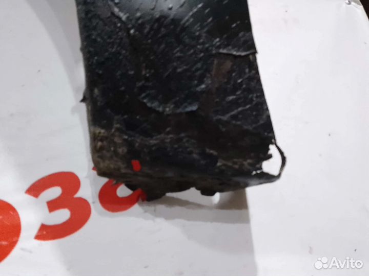 Крыло левое Opel Vectra B с дефектами