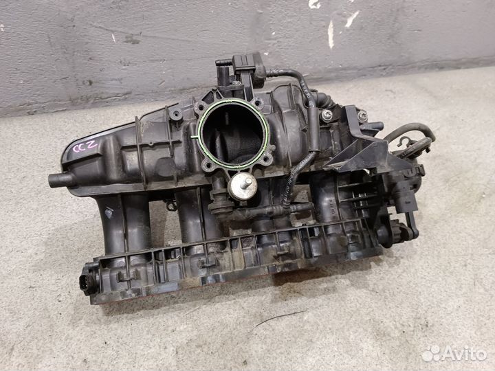 Впускной коллектор в сборе для 2.0 VW Passat CC