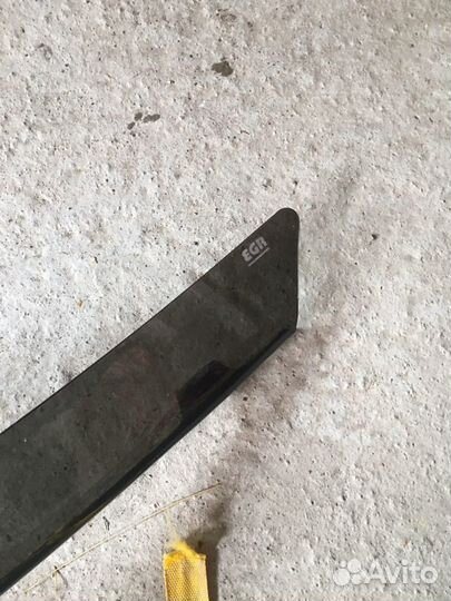 Дефлектор капота touota land Cruiser 200