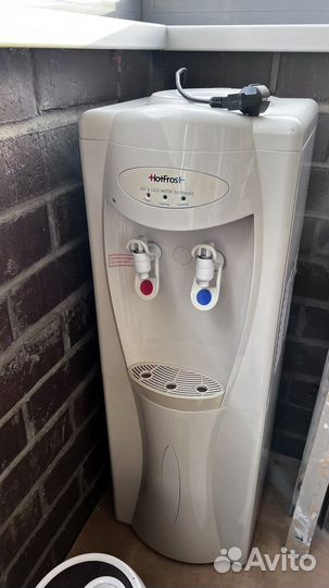 Кулер для воды HotFrost V208