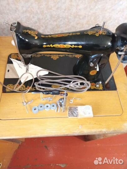 Швейная машинка Подольск 2м