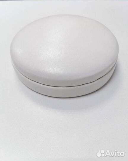 Подставка под локоть мастеру маникюра