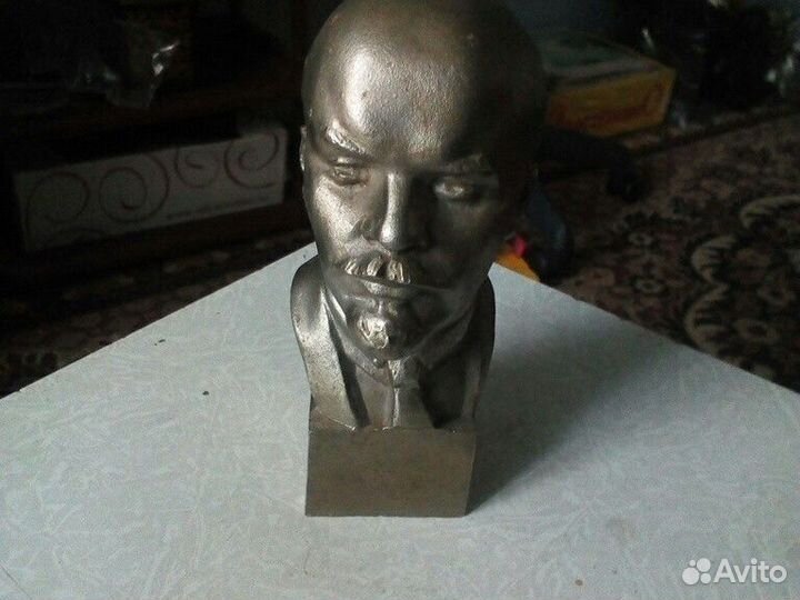 Бюсты Ленина