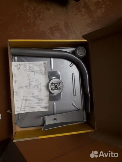 Подставка (кронштейн) настенная