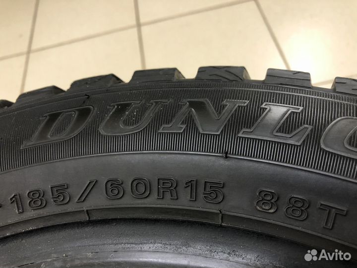 Dunlop SP Winter Ice 03 185/60 R15 88T