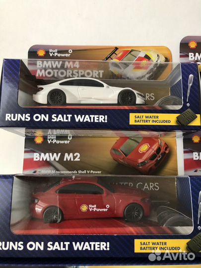 Машинка BMW коллекционная + трек