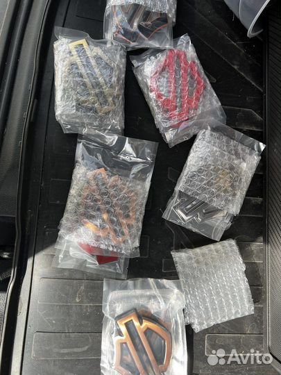 Шильдики Harley Davidson