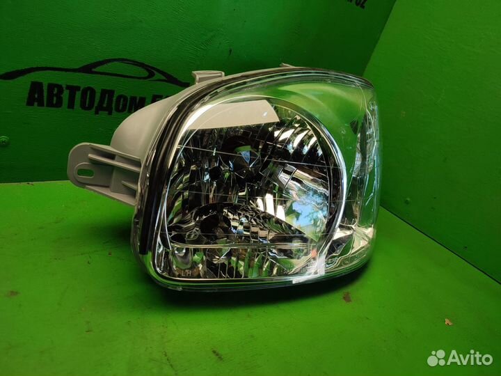 Фара левая Hyundai Santa Fe 00-06