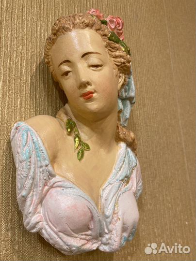 Бюст Девушка СССР гипс