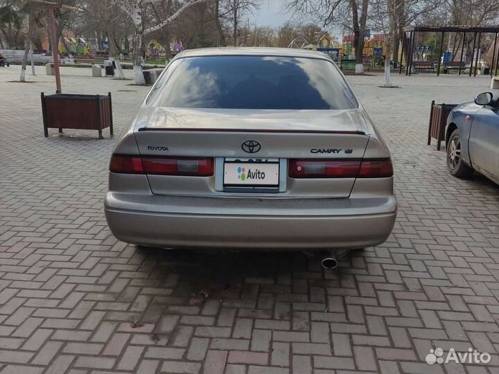 Toyota Camry 2.2 МТ, 1999, 570 000 км