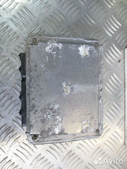 Блок управления двигателем Шкода Октавия 1.9d AHF