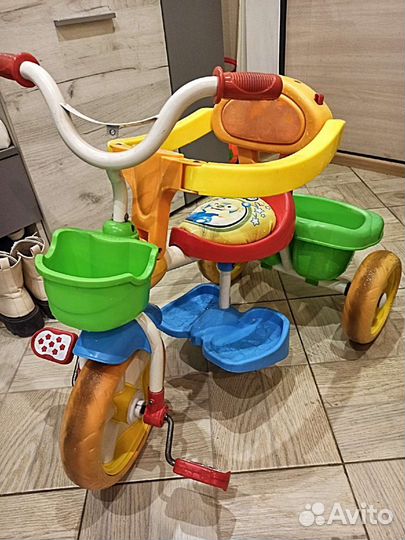 Трехколесный велосипед