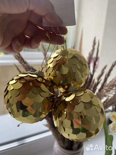 Новогодние игрушки