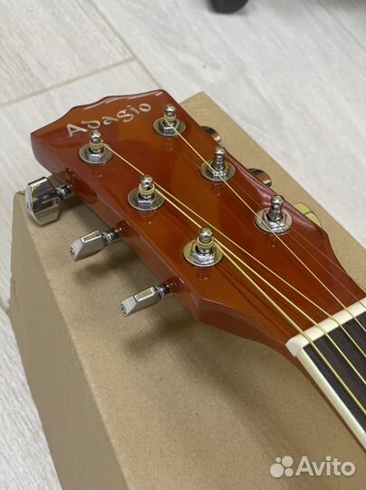 Новая электроакустическая гитара