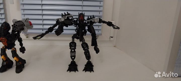 Lego bionicle