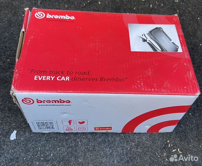 Brembo Комплект тормозных колодок P06076