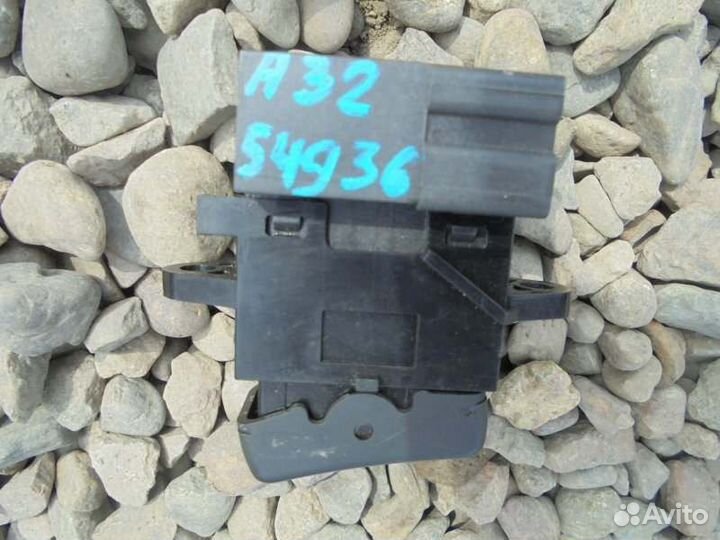 Кнопка режимов АКПП Nissan Cefiro A32 VQ20DE