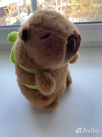 Капибара с рюкзаком мягкая игрушка 25 см