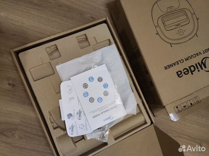 Робот пылесос midea