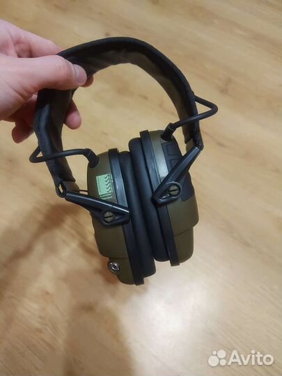 Активные наушники howard impact и wolkers razor