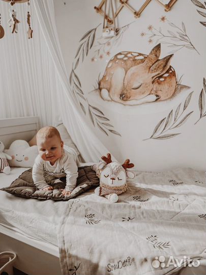 Интерьерные наклейки на стену «Оленёнок»